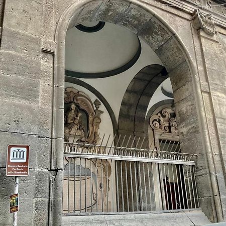 'A Room De' Scugnizzi Neapel Exteriör bild