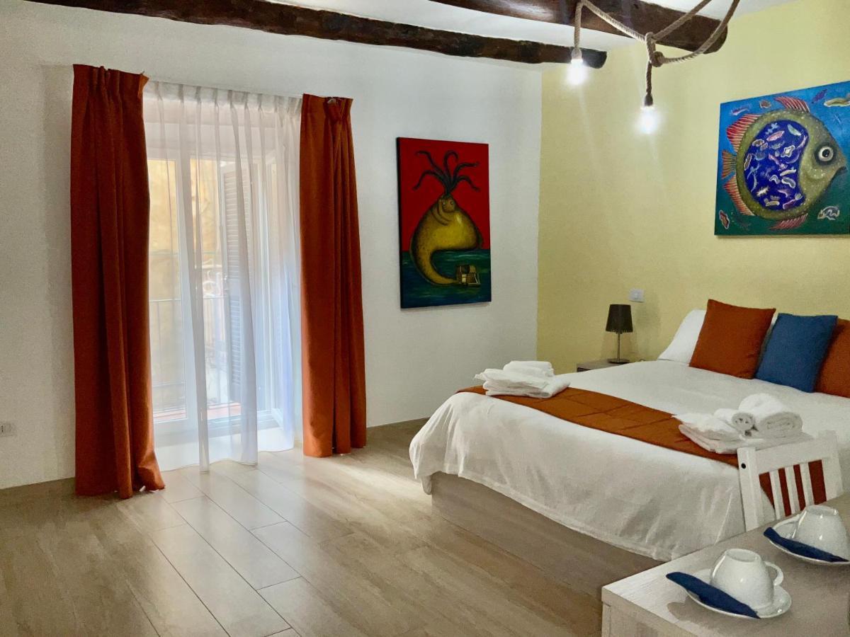 'A Room De' Scugnizzi Neapel Exteriör bild