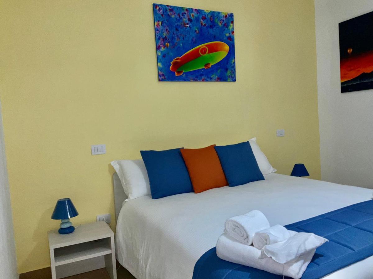 'A Room De' Scugnizzi Neapel Exteriör bild