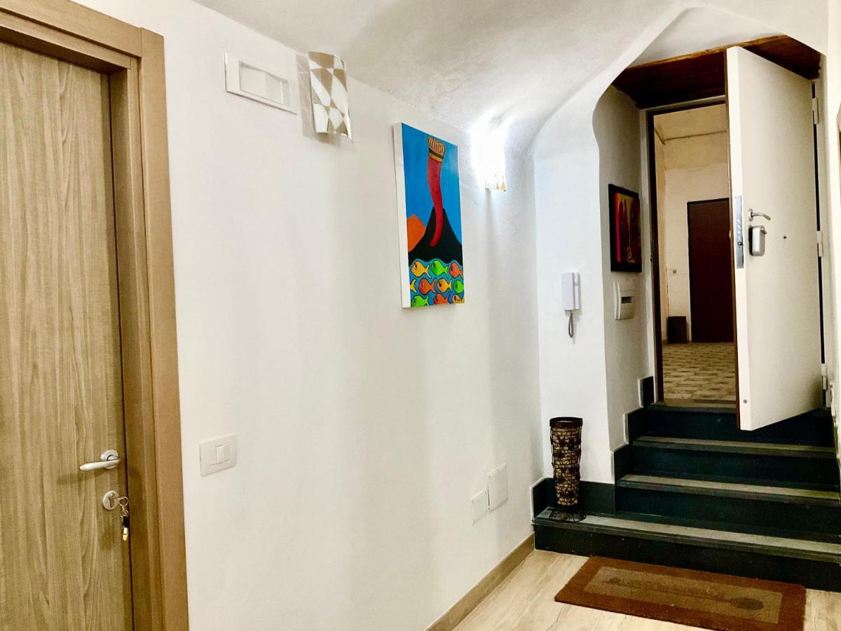 'A Room De' Scugnizzi Neapel Exteriör bild