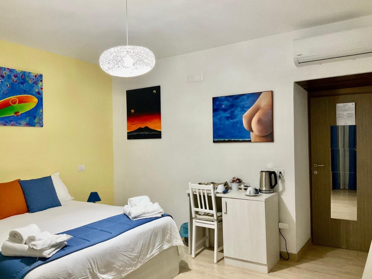 'A Room De' Scugnizzi Neapel Exteriör bild