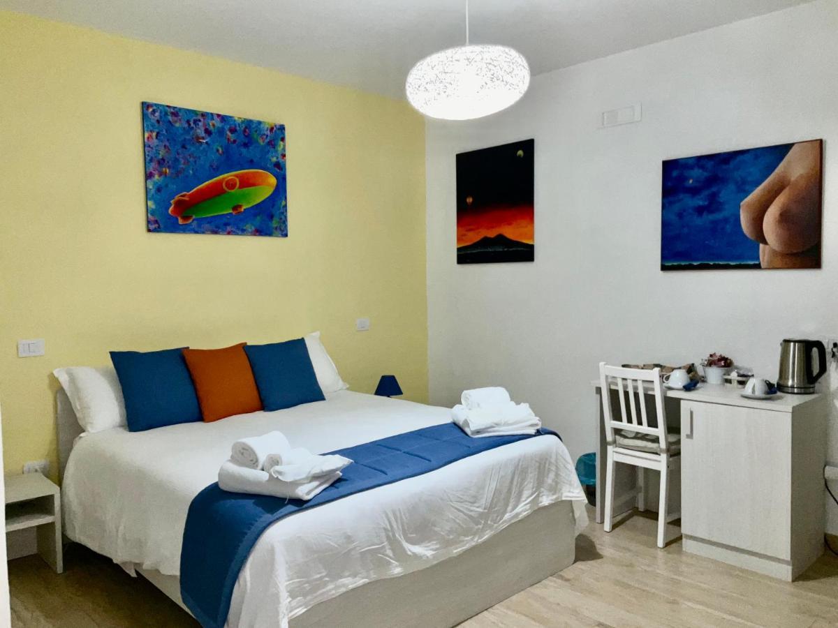 'A Room De' Scugnizzi Neapel Exteriör bild